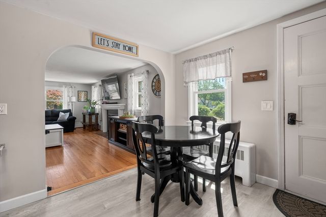 100 Norris St, Agawam, MA 01030