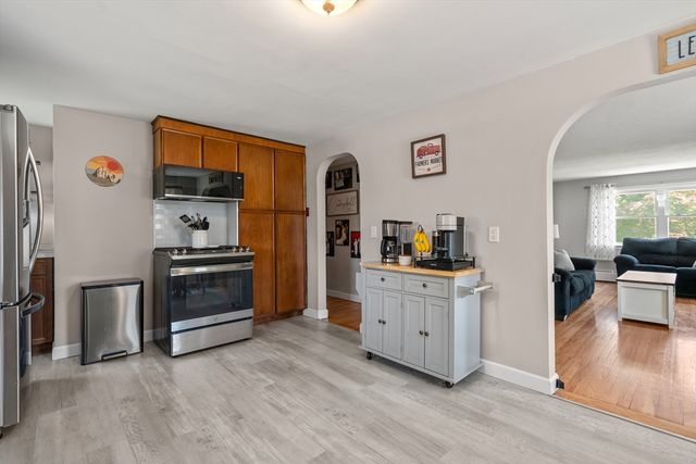 100 Norris St, Agawam, MA 01030