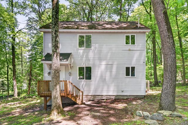 7 Cascade Trail, Monroe, NY 10950