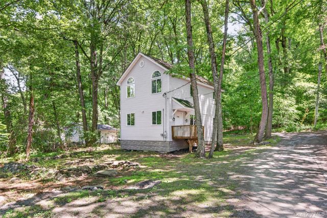 7 Cascade Trail, Monroe, NY 10950