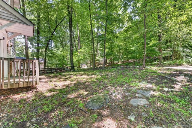 7 Cascade Trail, Monroe, NY 10950