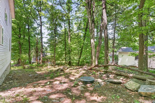 7 Cascade Trail, Monroe, NY 10950
