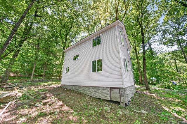 7 Cascade Trail, Monroe, NY 10950
