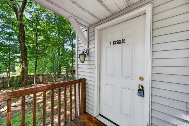 7 Cascade Trail, Monroe, NY 10950