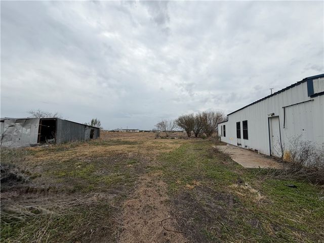 417 Jennifer Loop, Orange Grove, TX 78372