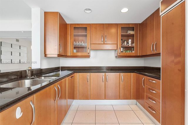 19400 Turnberry Way 1131, Aventura, FL 33180