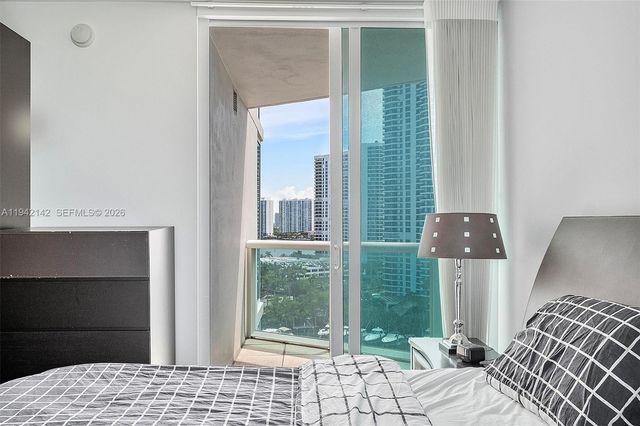 19400 Turnberry Way 1131, Aventura, FL 33180