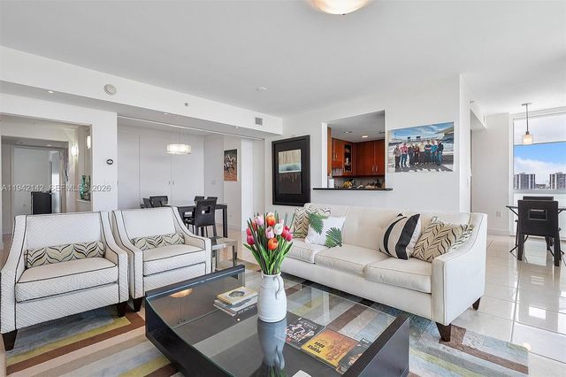 19400 Turnberry Way 1131, Aventura, FL 33180