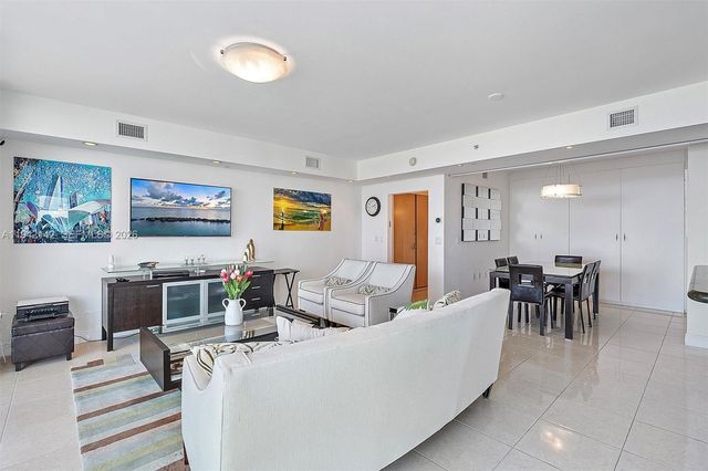 19400 Turnberry Way 1131, Aventura, FL 33180