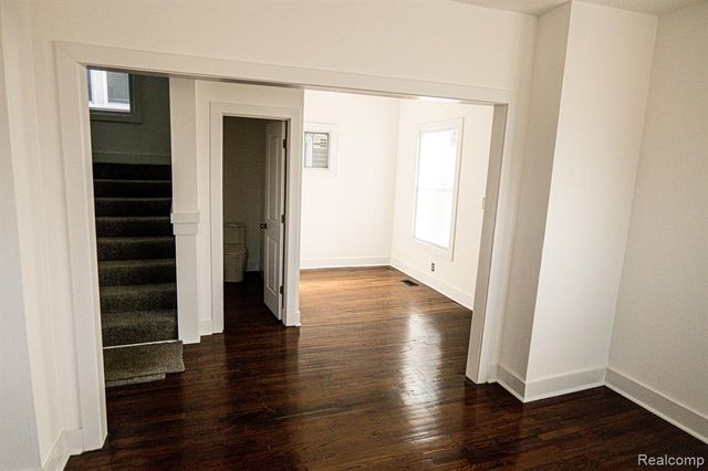 2552 N La Salle Gardens, Detroit, MI 48206