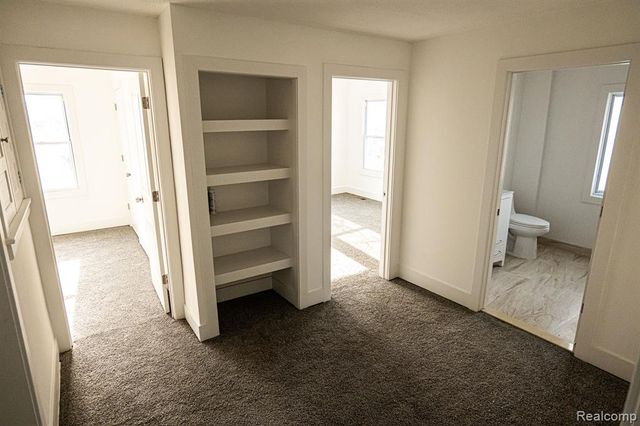 2552 N La Salle Gardens, Detroit, MI 48206