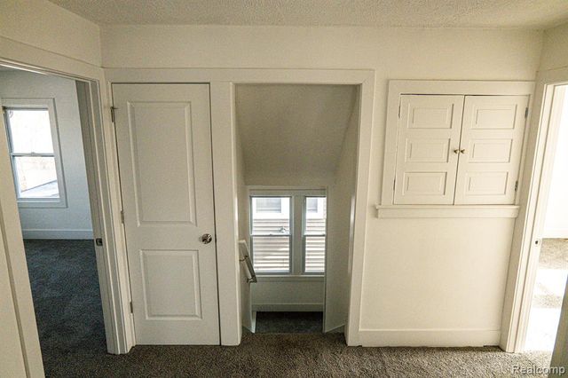 2552 N La Salle Gardens, Detroit, MI 48206