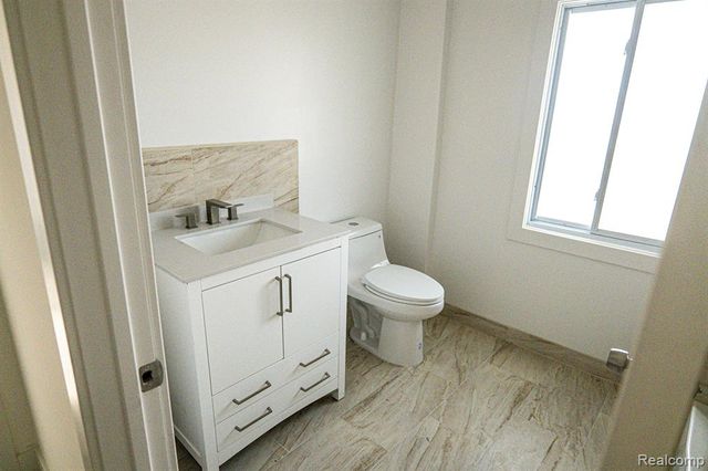 2552 N La Salle Gardens, Detroit, MI 48206