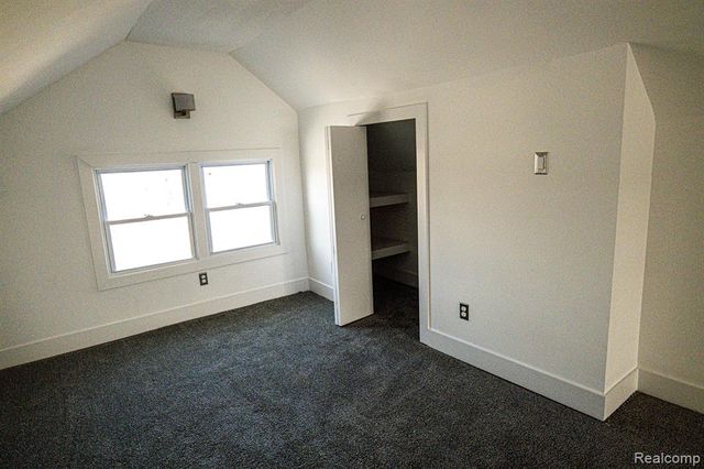 2552 N La Salle Gardens, Detroit, MI 48206