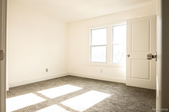 2552 N La Salle Gardens, Detroit, MI 48206