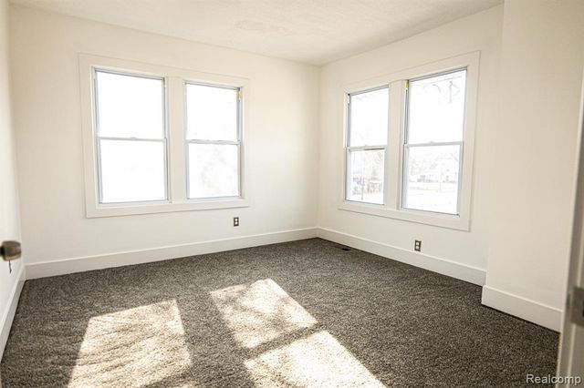 2552 N La Salle Gardens, Detroit, MI 48206