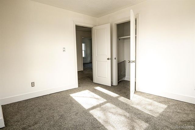 2552 N La Salle Gardens, Detroit, MI 48206