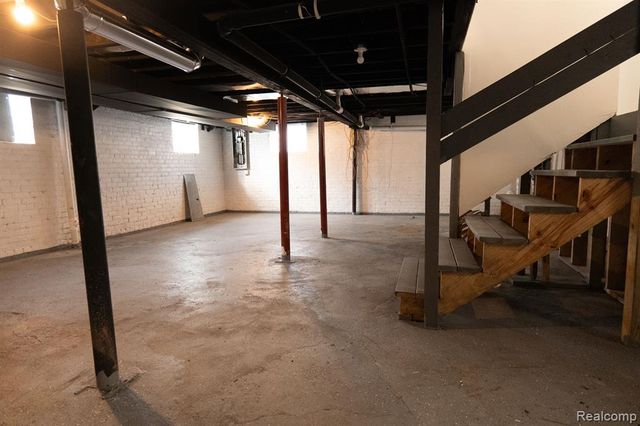 2552 N La Salle Gardens, Detroit, MI 48206