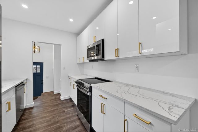 60 W Jeanibo Road, Monroe, NY 10950