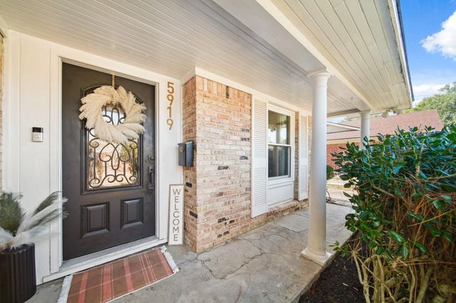 5919 Lattimer Drive, Houston, TX 77035