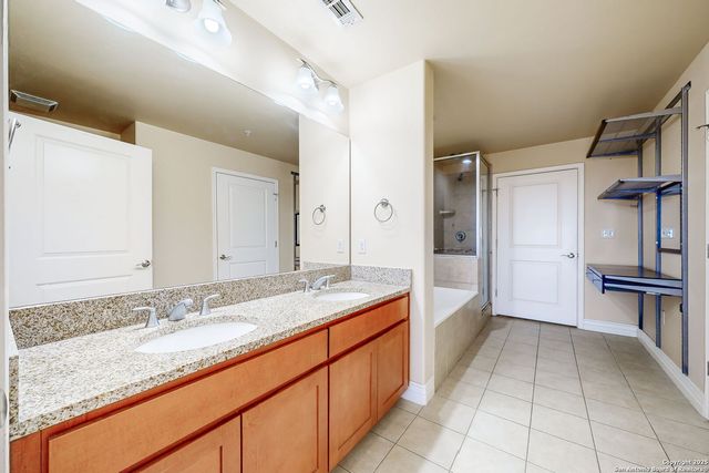 215 Center St Apt 1104, San Antonio, TX 78202