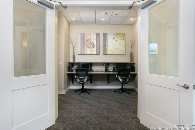 215 Center St Apt 1104, San Antonio, TX 78202