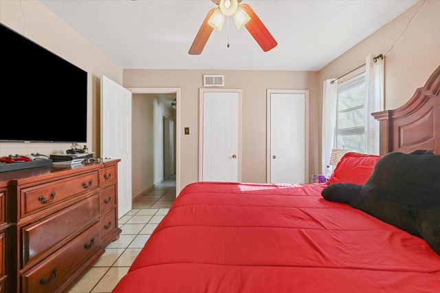 3404 Livingston Avenue, Fort Worth, TX 76110