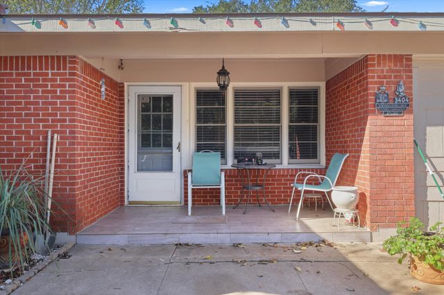 3404 Livingston Avenue, Fort Worth, TX 76110