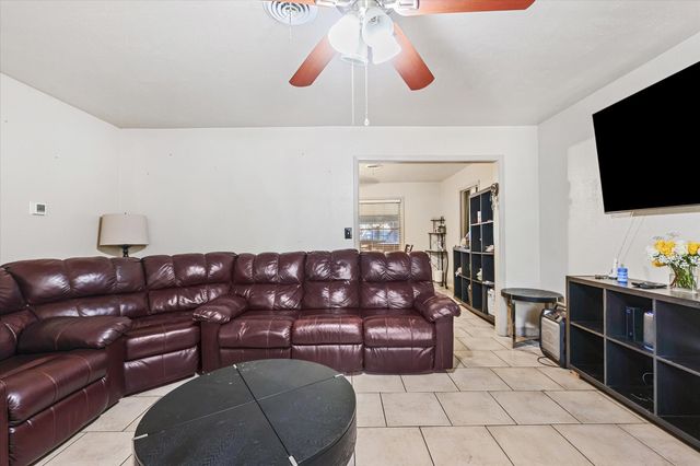 3404 Livingston Avenue, Fort Worth, TX 76110