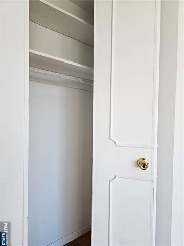 2077 Center Avenue 17D, Fort Lee, NJ 07024