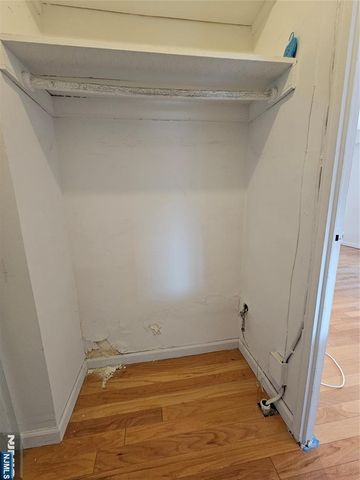 2077 Center Avenue 17D, Fort Lee, NJ 07024