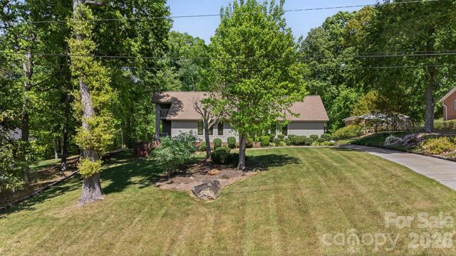 297 Mockingbird Lane, Mcadenville, NC 28081