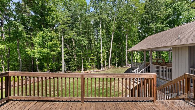 297 Mockingbird Lane, Mcadenville, NC 28081