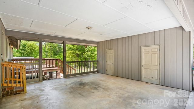 297 Mockingbird Lane, Mcadenville, NC 28081