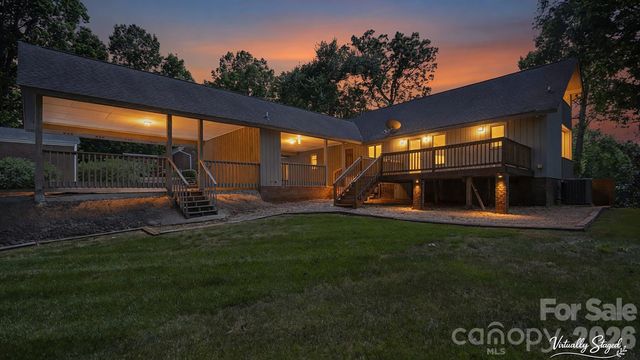 297 Mockingbird Lane, Mcadenville, NC 28081