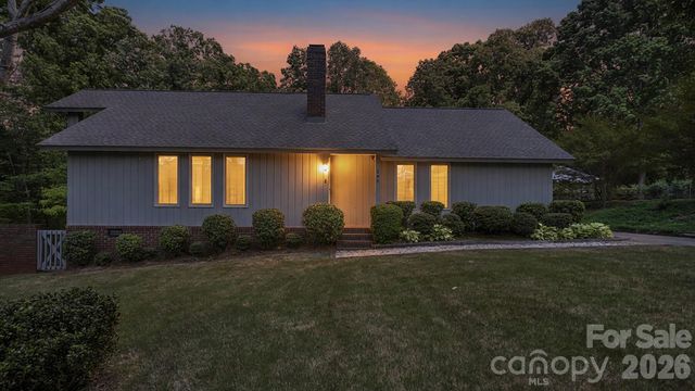 297 Mockingbird Lane, Mcadenville, NC 28081