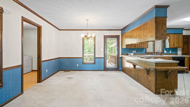 297 Mockingbird Lane, Mcadenville, NC 28081