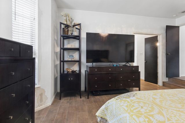 6718 Queensclub Drive, Houston, TX 77069