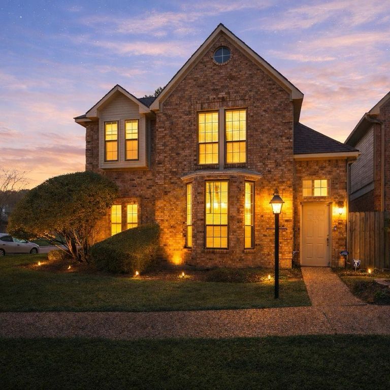 6718 Queensclub Drive, Houston, TX 77069