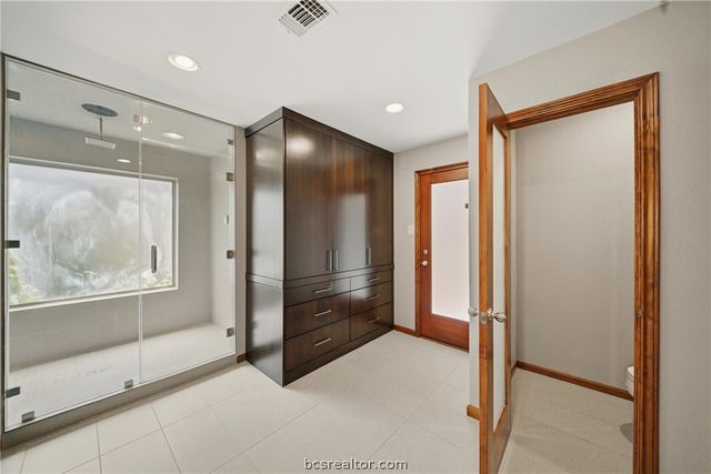 3004 Brothers Boulevard, College Station, TX 77845