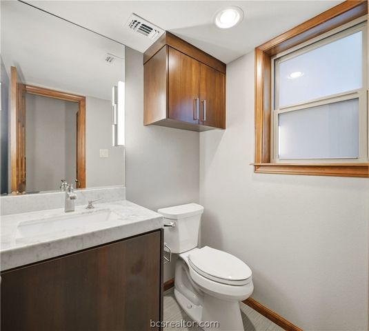 3004 Brothers Boulevard, College Station, TX 77845