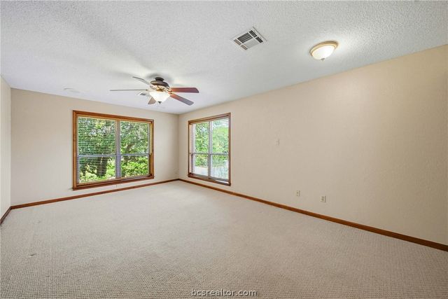 3004 Brothers Boulevard, College Station, TX 77845