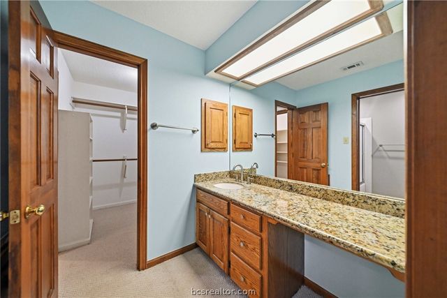 3004 Brothers Boulevard, College Station, TX 77845