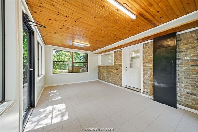 3004 Brothers Boulevard, College Station, TX 77845