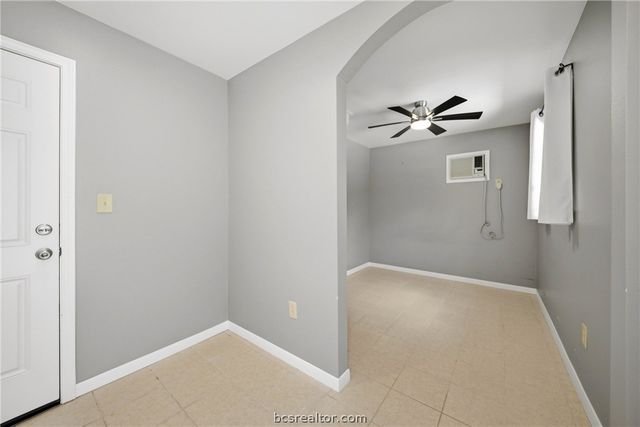 3004 Brothers Boulevard, College Station, TX 77845