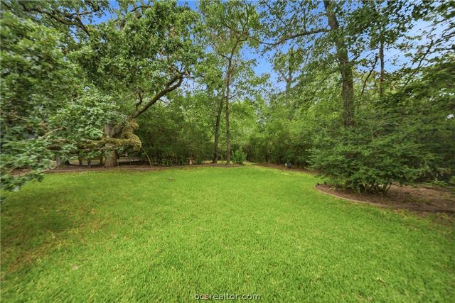 3004 Brothers Boulevard, College Station, TX 77845