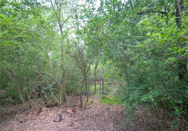 3004 Brothers Boulevard, College Station, TX 77845