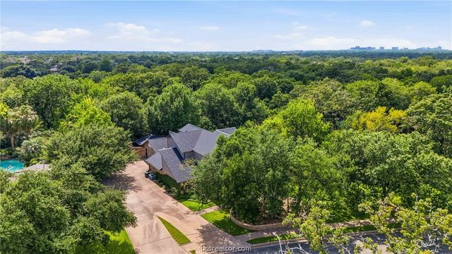 3004 Brothers Boulevard, College Station, TX 77845