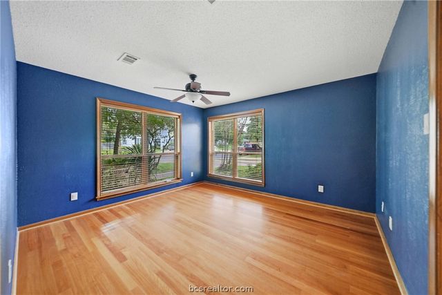 3004 Brothers Boulevard, College Station, TX 77845