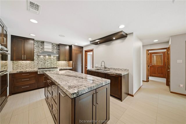 3004 Brothers Boulevard, College Station, TX 77845